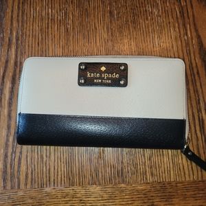 Black White Kate Spade Leather Wallet